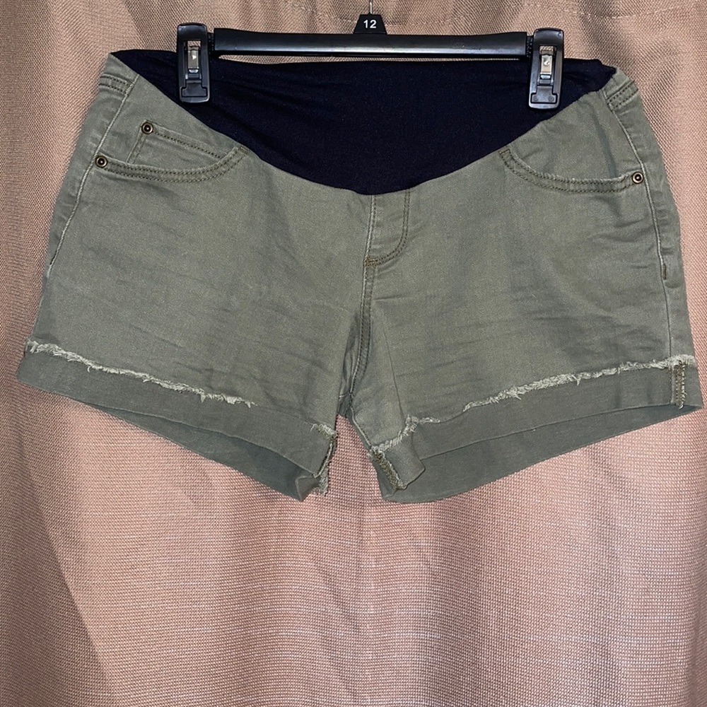 A:GLOW Green Maternity Shorts